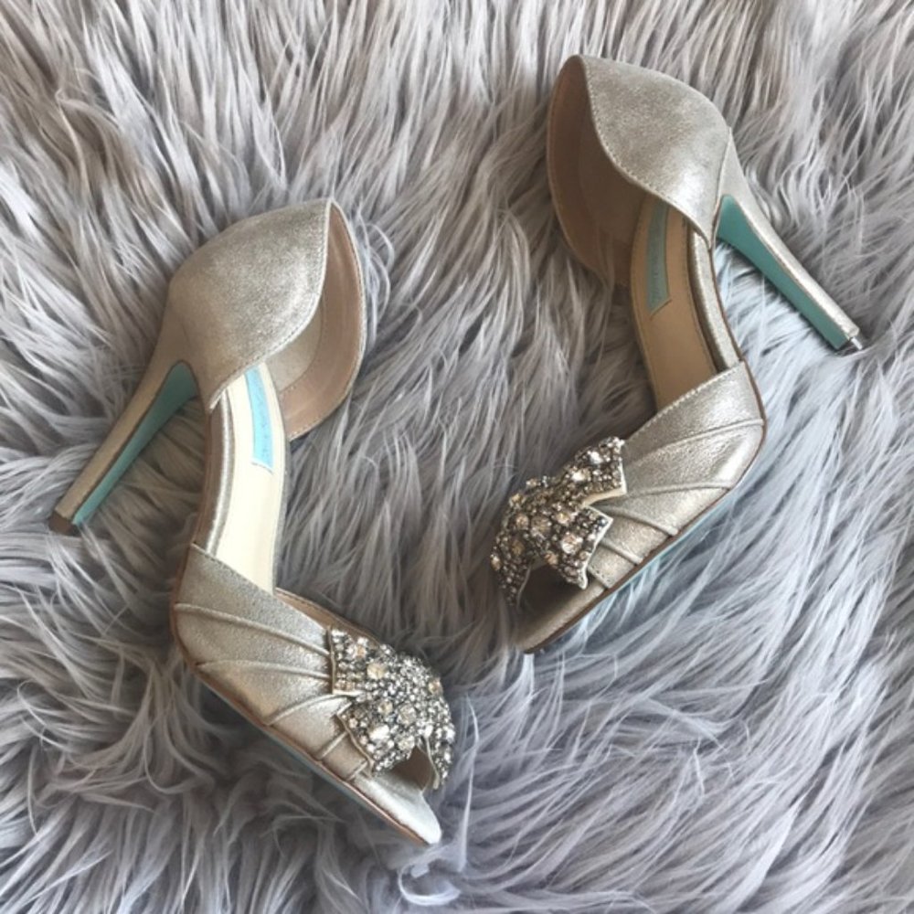 BETSEY JOHNSON SB-Gown Crystal Rhinestone Bow D'Orsay High Heels | Size 5